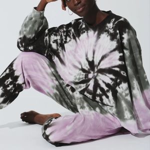 SOLD. Electric & Rose Neil sweatshirt and matching Abbot Kinney sweatpants